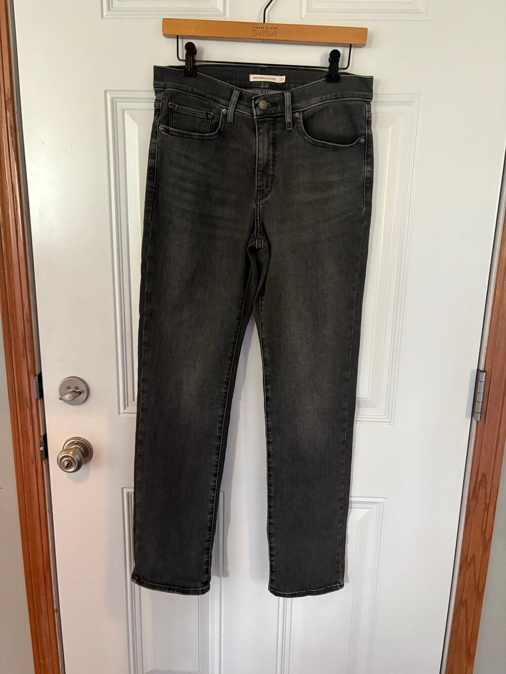 Levi’s Women’s 314 Shaping Straight Jeans Gray Wash Size 30x32